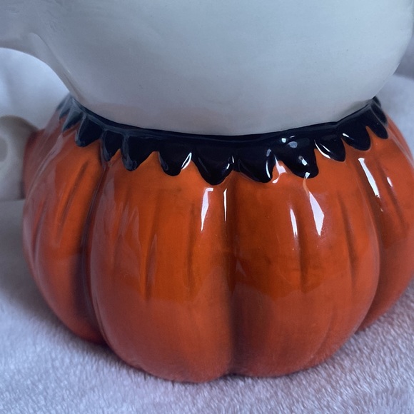 Johanna Parker limited edition Halloween mug - Picture 4 of 7